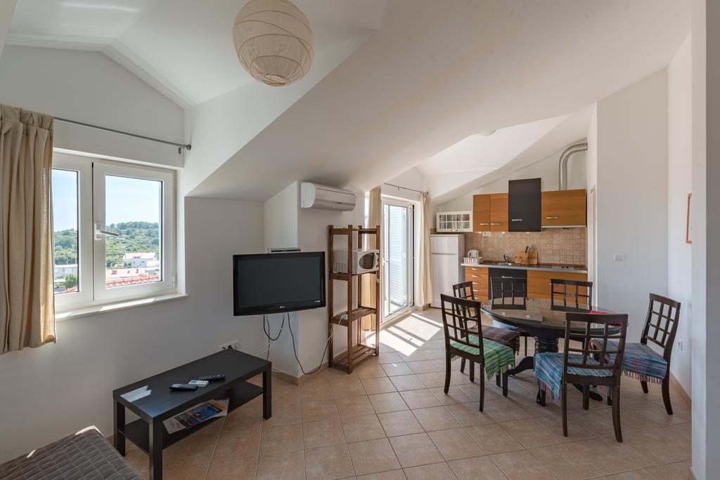 Apartments Mazuran Хвар Номер фото