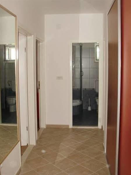 Apartments Mazuran Хвар Экстерьер фото